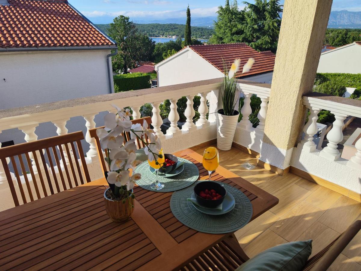 Apartments Orhidelia Нивице Екстериор снимка