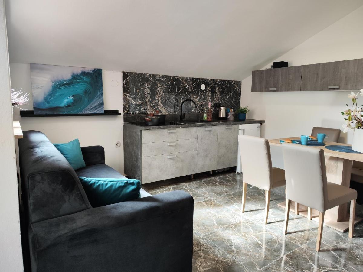 Apartments Orhidelia Нивице Екстериор снимка